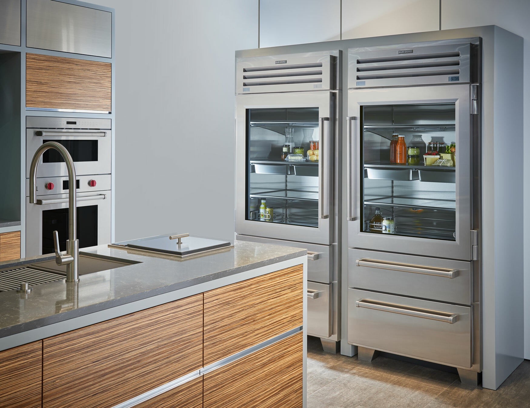 Sub-Zero PRO Refrigerator/Freezer with Glass Door ICBPRO3650G