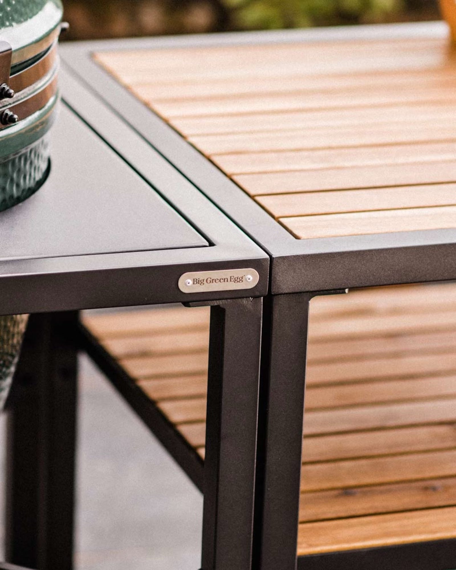 BIG GREEN EGG MODULAR NEST + EXPANSION FRAME + ACACIA SHELVES