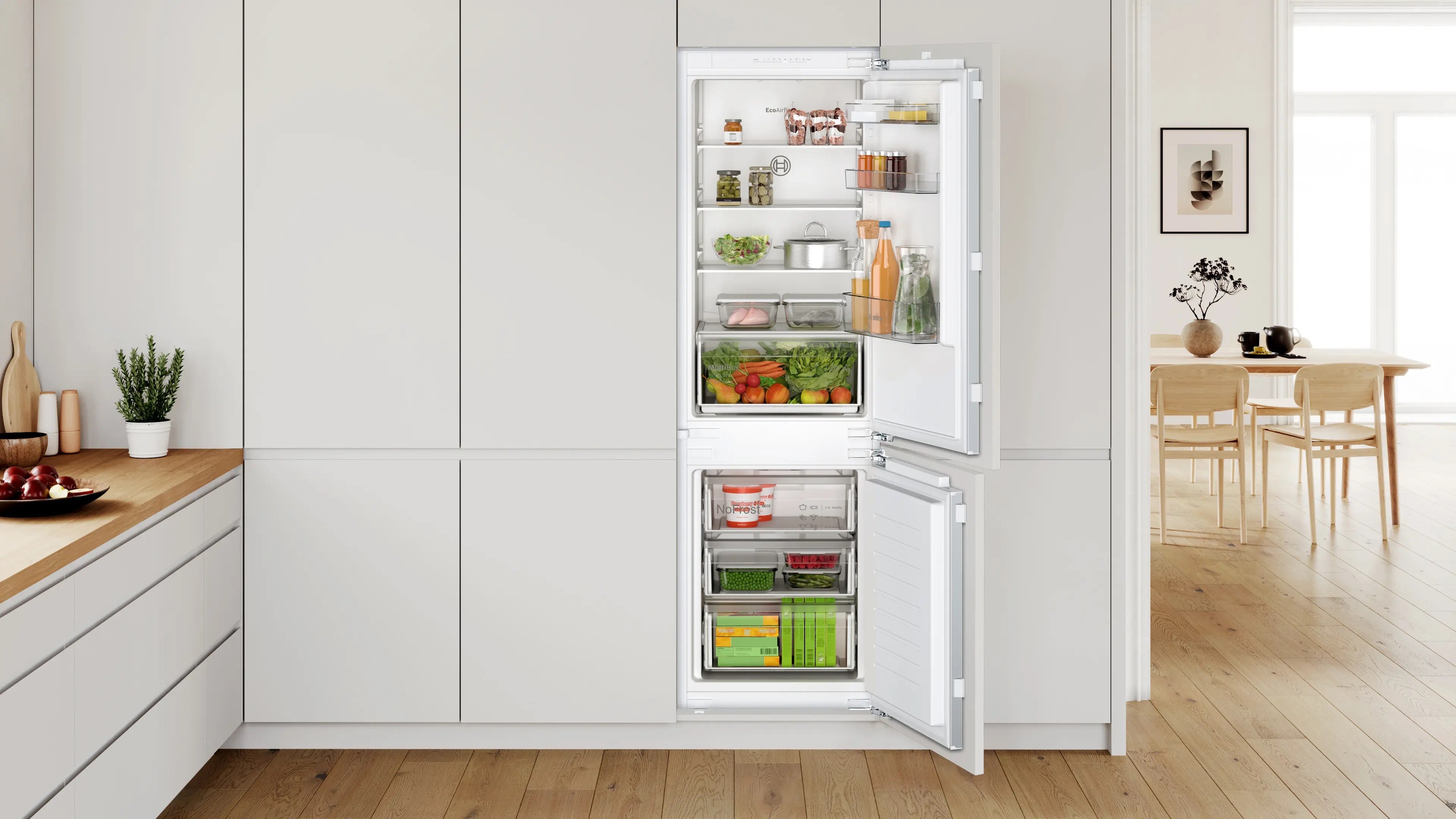 Bosch Series 2 Built-in fridge-freezer with freezer at bottom 177.2 x 54.1 cm - KIN86NFE0G