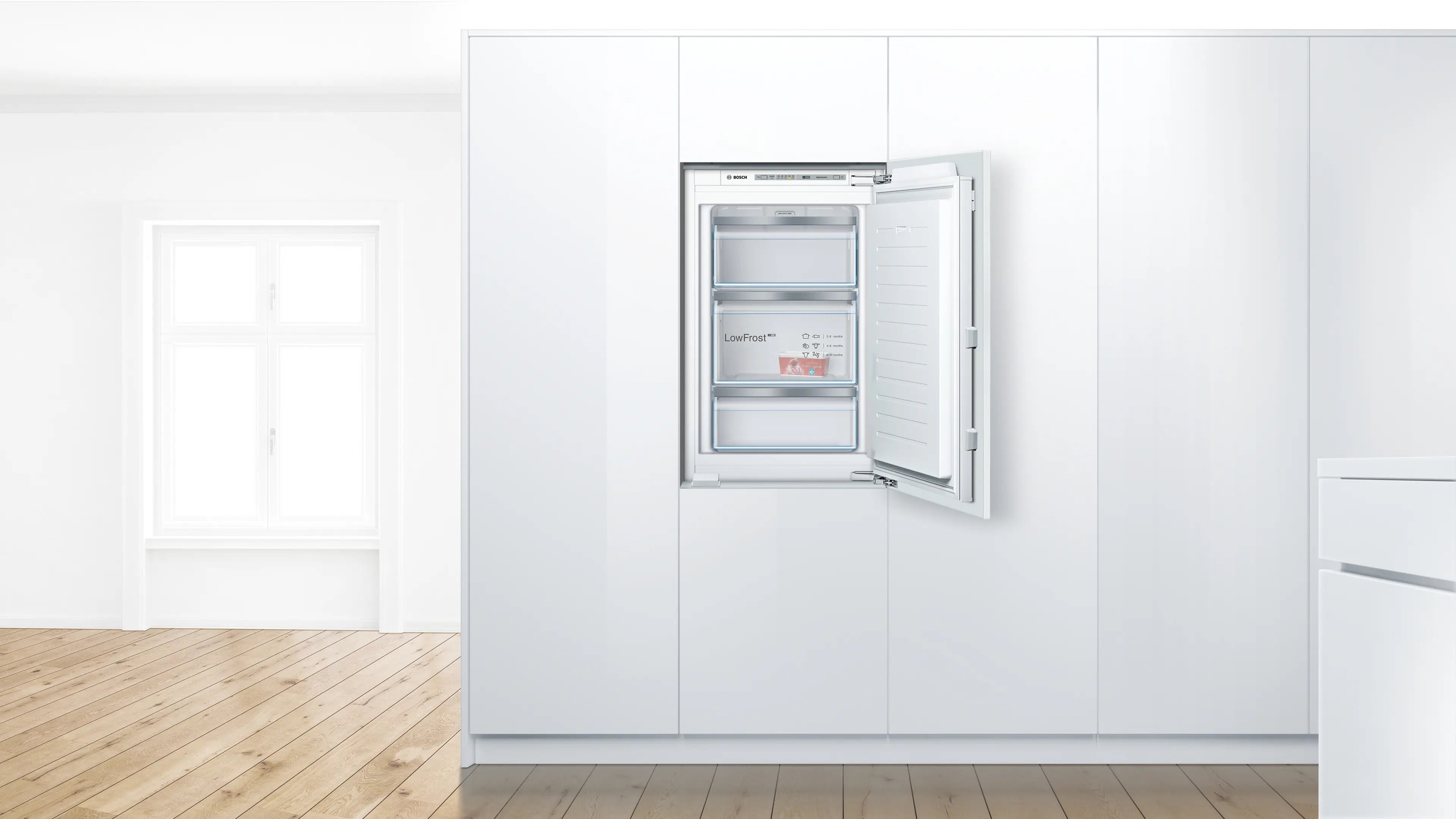 Bosch Built-In Freezer 87.4 x 55.8 cm flat hinge - GIV21AFE0