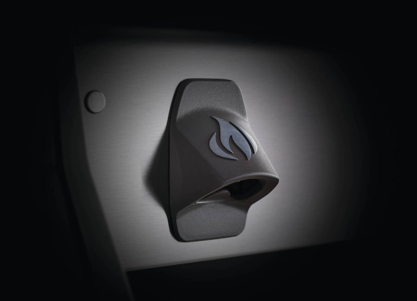 Rogue SE 525 RSIB Gas Grill | Stainless Steel BBQ | 4 Burners | Infrared SIZZLE ZONE | Rear Rotisserie Burner | WAVE Grids | Caterbitz UK