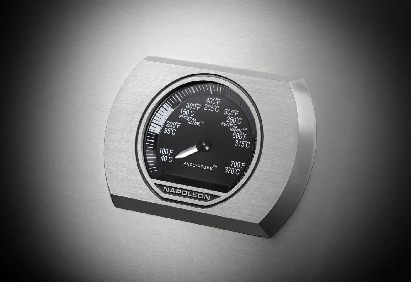 Rogue XT 425 SIB Gas Grill | Stainless Steel 3 Burner BBQ | Infrared Sizzle Zone | WAVE Cast Iron Grids | Caterbitz UK