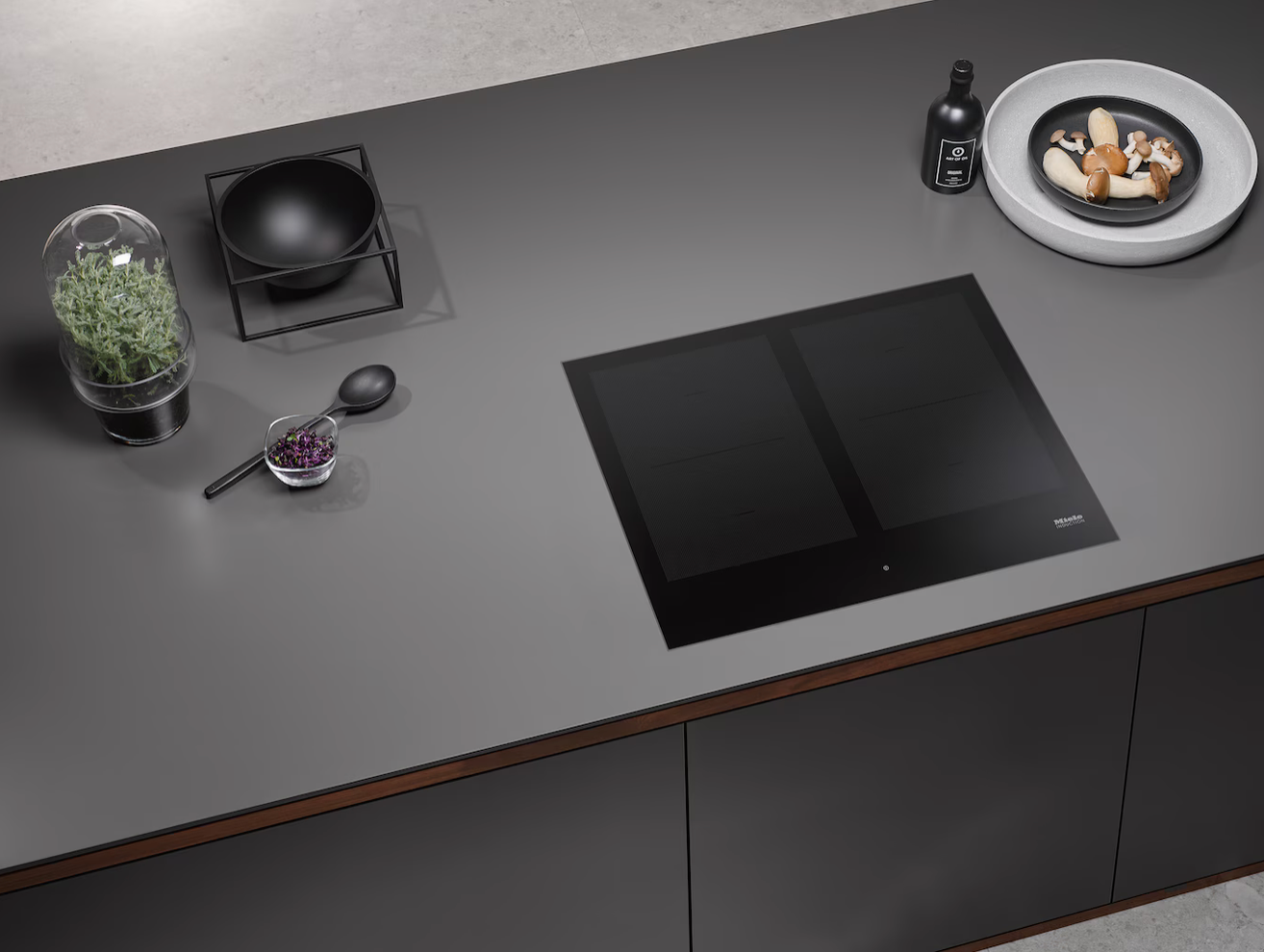 Miele Induction hob with onset controls Gold KM 7564 FL Black