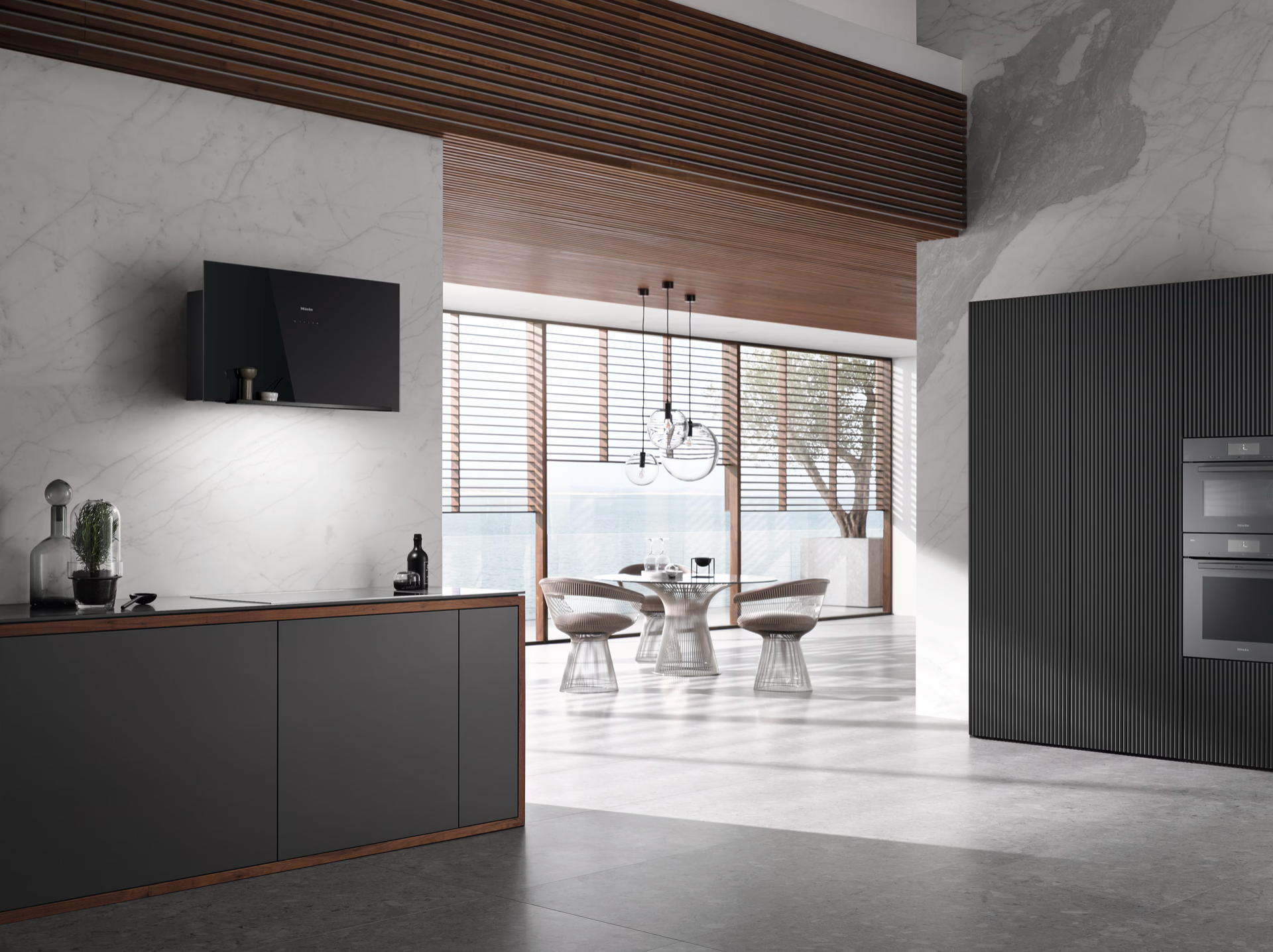 Miele Wall mounted cooker hood Silver DA 9092 W Screen Obsidian black