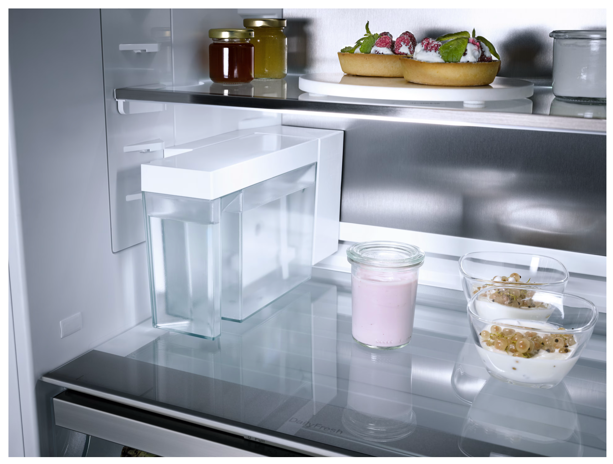 Miele Built-in fridge-freezer, 178 cm niche height Diamond KFN 7785 C