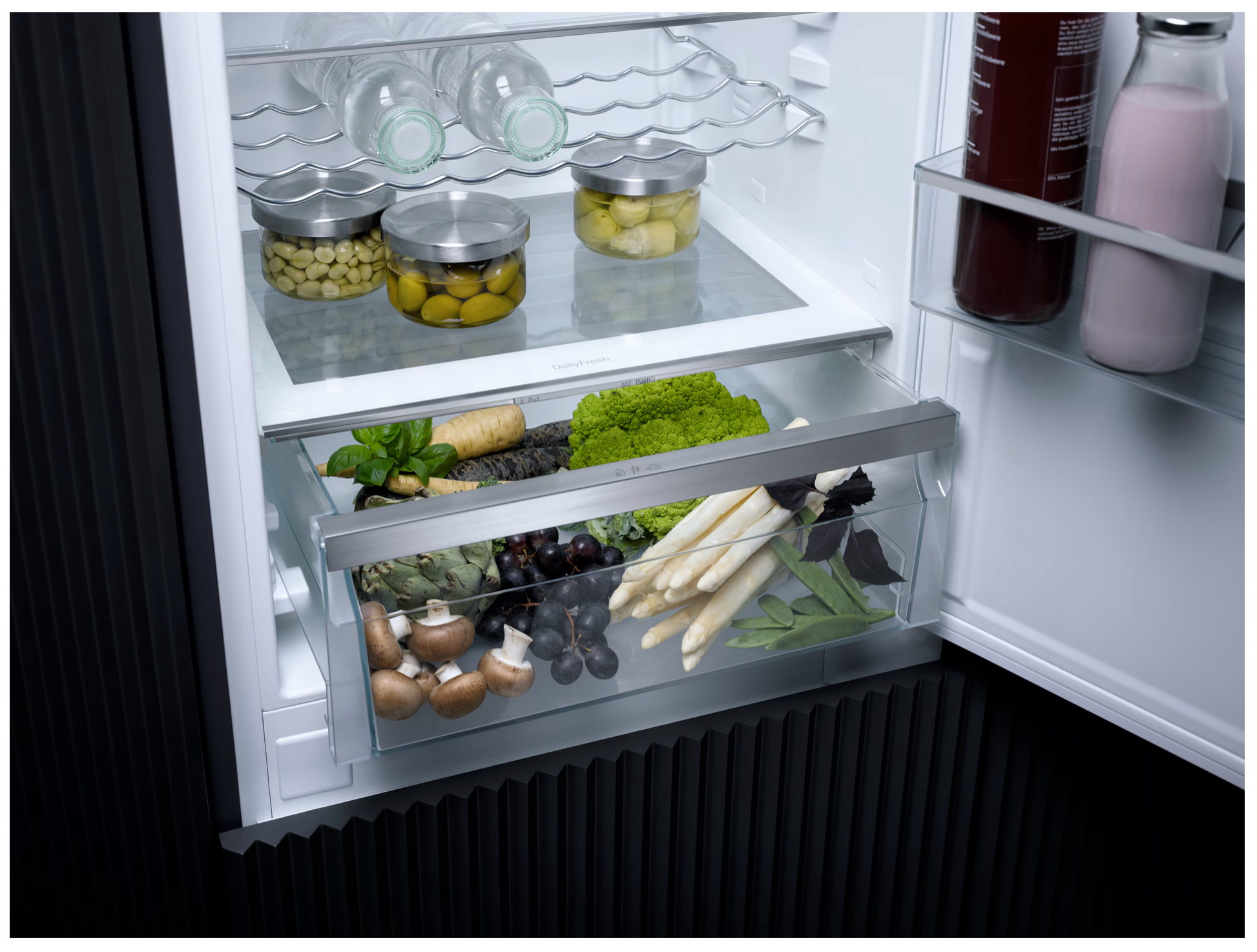 Miele Built-in fridge-freezer, 178 cm niche height Diamond KFN 7785 C