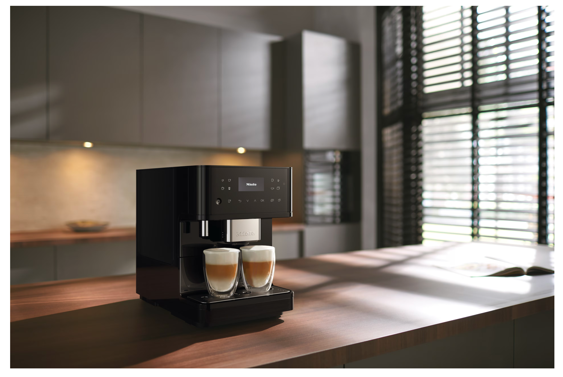 Miele Countertop coffee machine Gold CM 6160 MilkPerfection