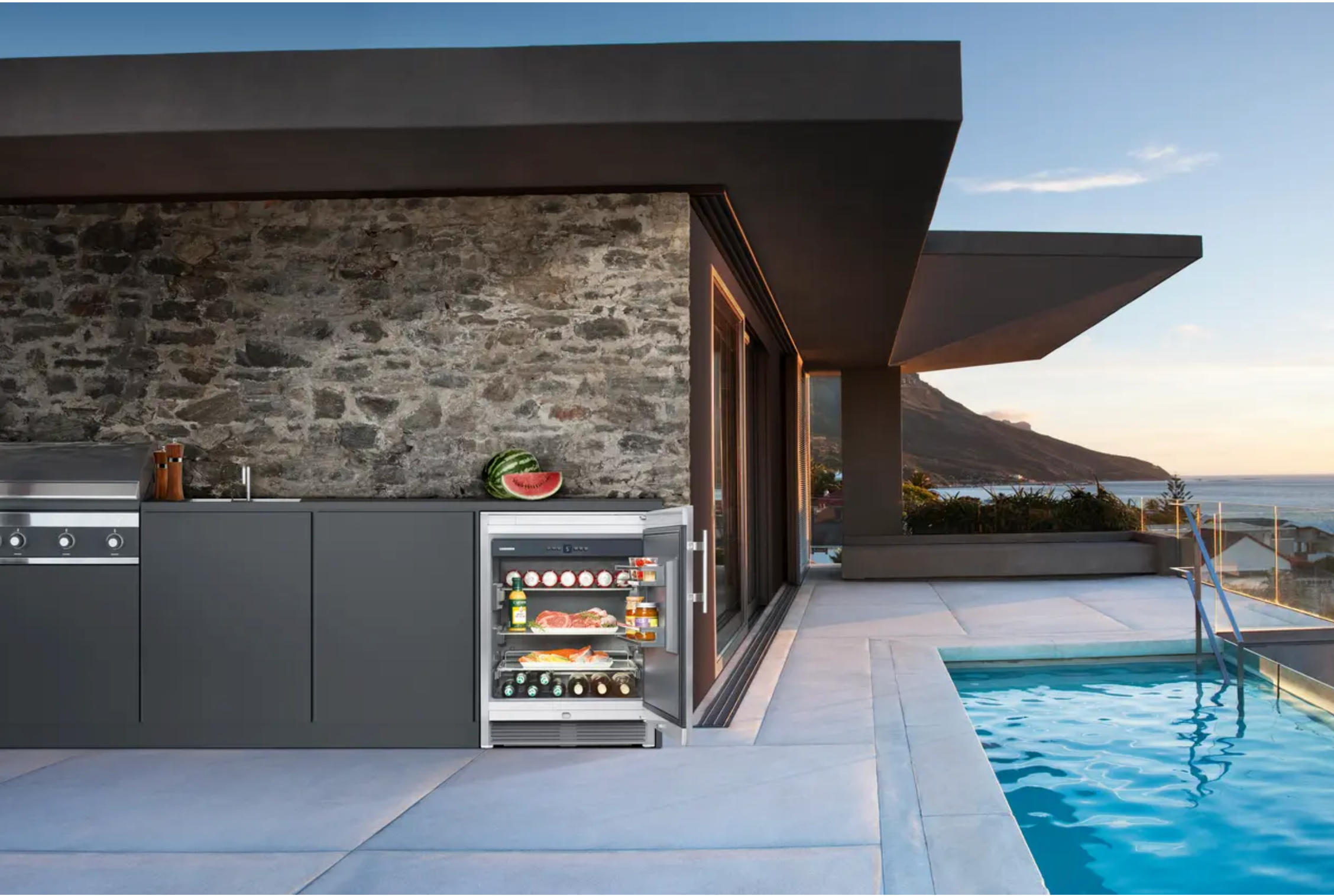 Liebherr OKes 1750 Outdoor Refrigerator - OKes 1750