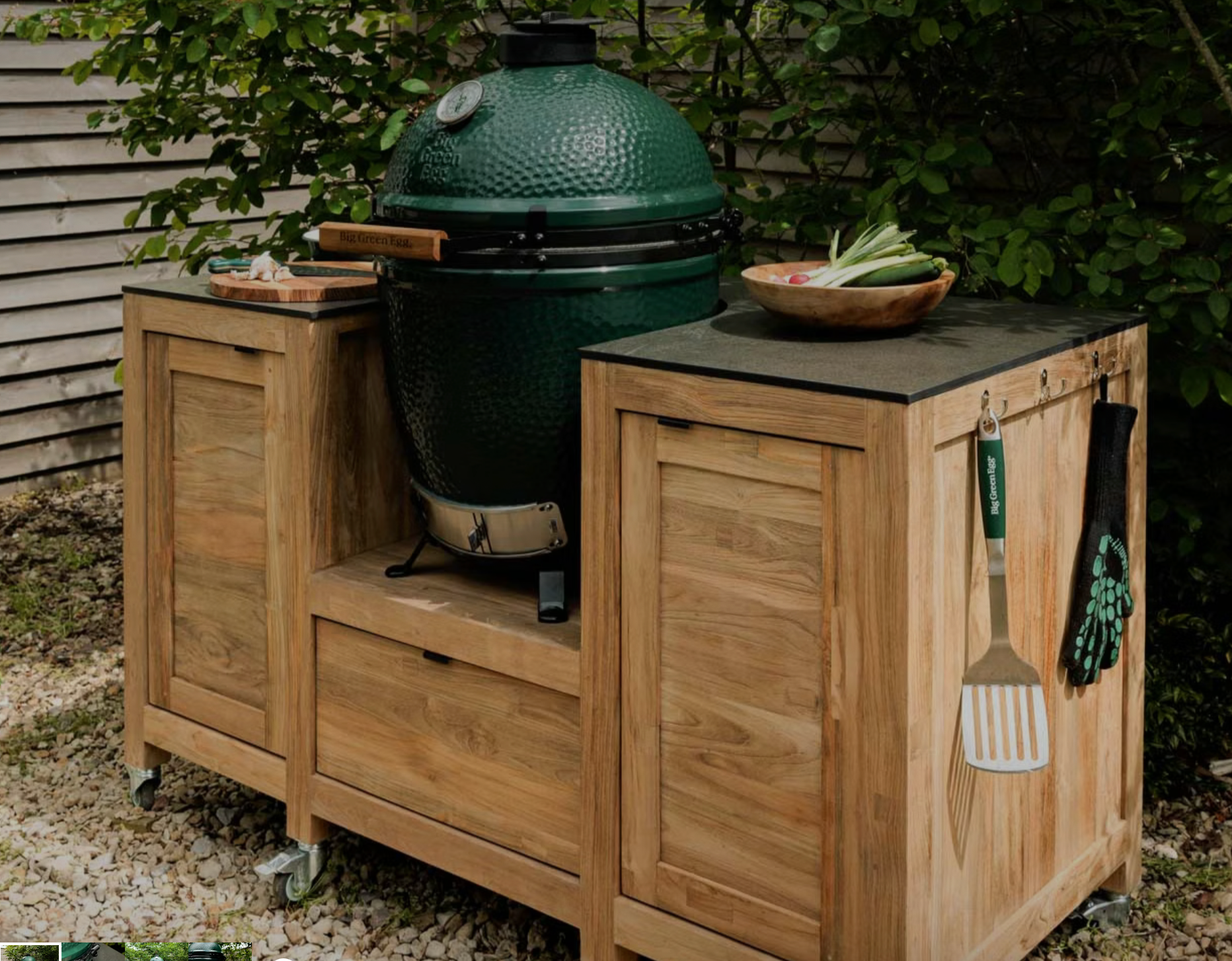 BIG GREEN EGG TEAK KITCHEN