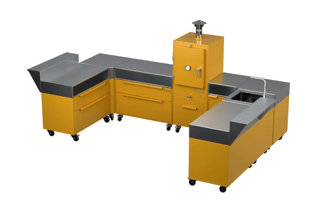 Charlie Oven U-Shape Kitchen U3